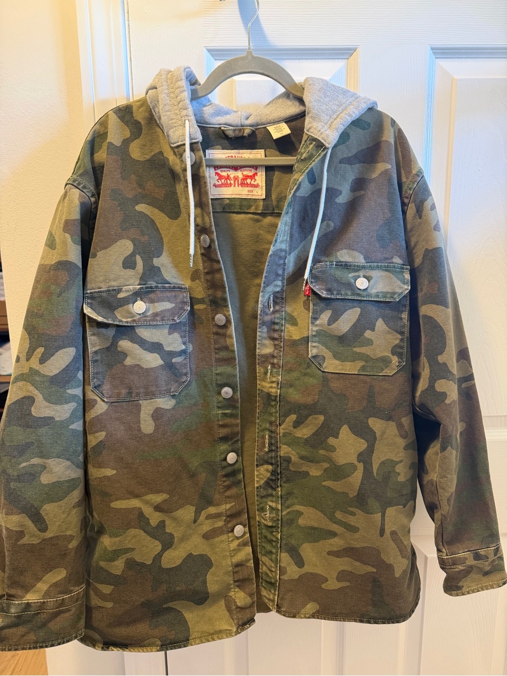 Men's Camouflage Hooded Trucker Jacket - Olive Camo
